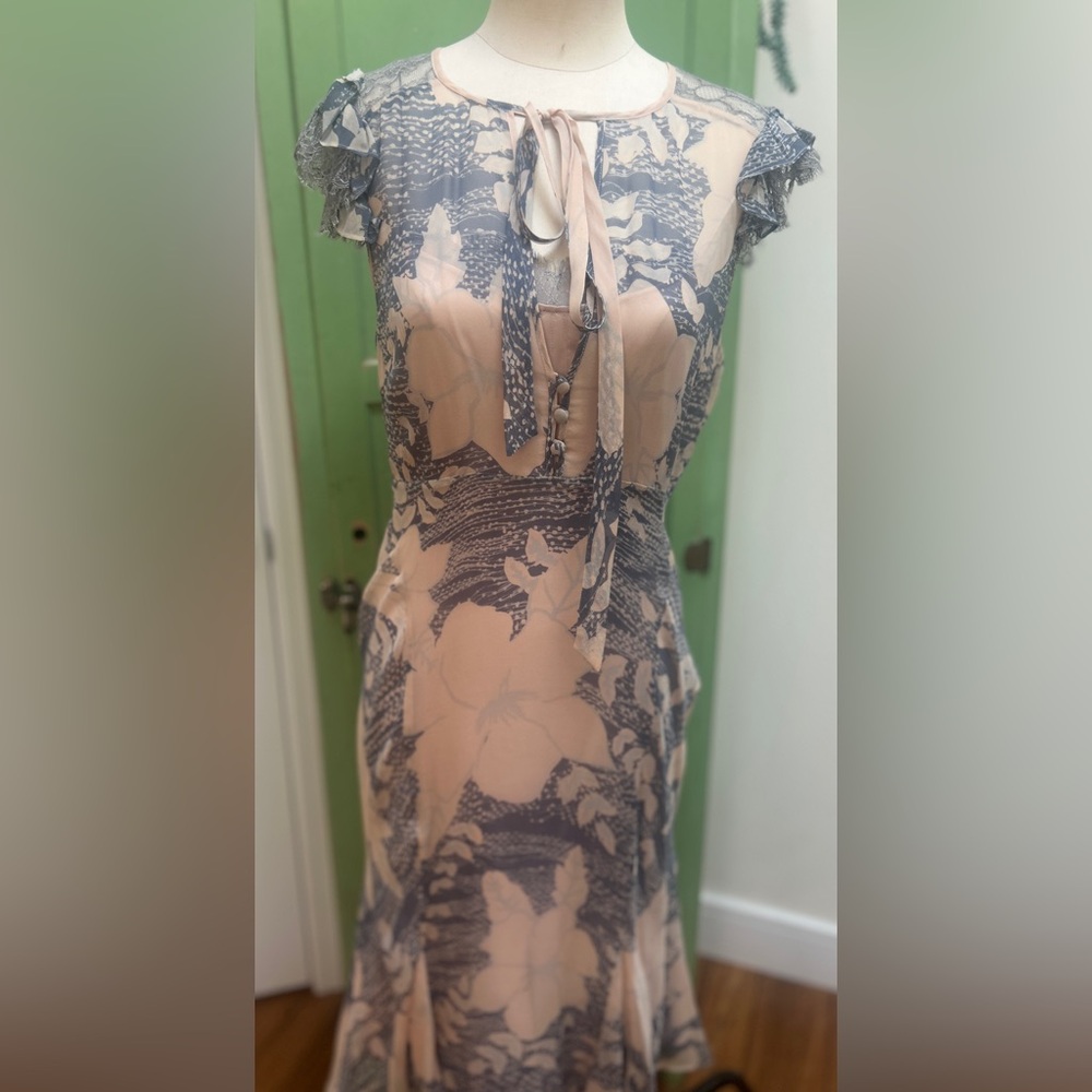 Diane Von Furstenburg 100% silk , bias cut 2 piece dress.
